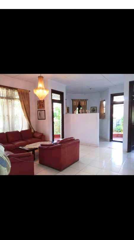 dijual rumah hook 300m