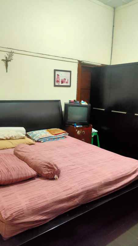 dijual rumah hook lokasi strategis di sayap jl braga