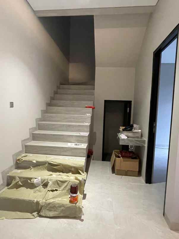 dijual rumah imperial gading sukapura