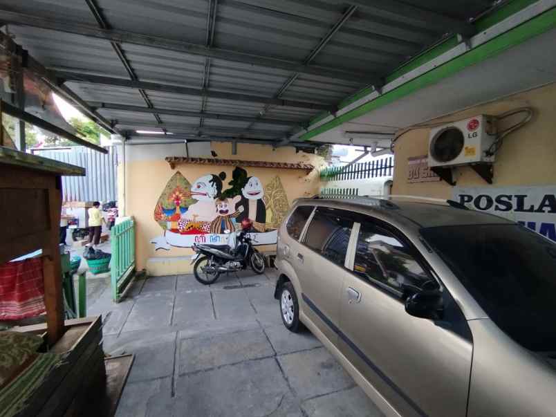 dijual rumah jajar laweyan surakarta