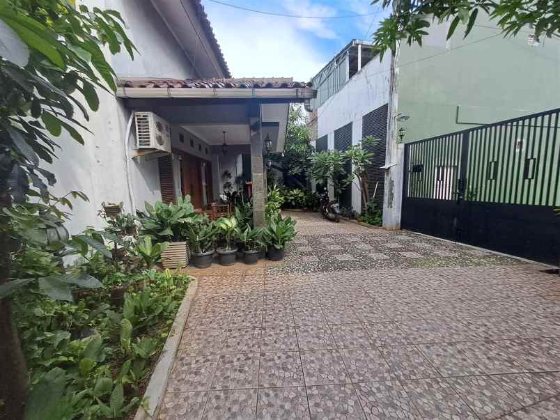 dijual rumah jaka setia bekasi selatan