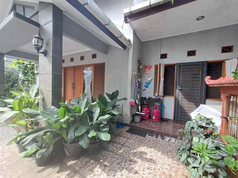 dijual rumah jaka setia bekasi selatan