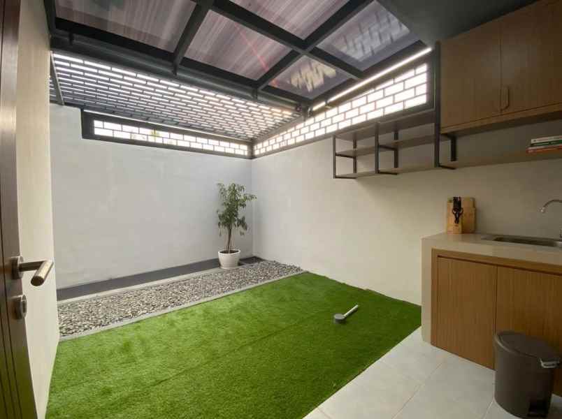 dijual rumah jalan babengket cihideung