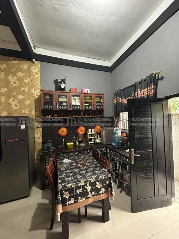 dijual rumah jalan brigjend katamso gg