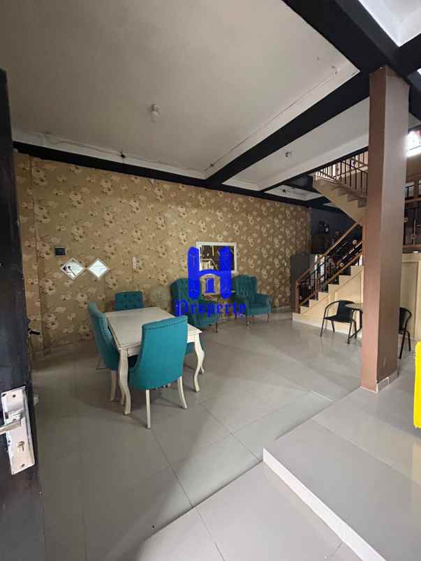 dijual rumah jalan brigjend katamso gg