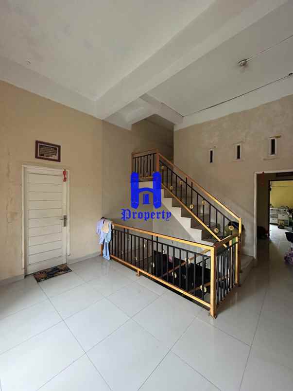 dijual rumah jalan brigjend katamso gg