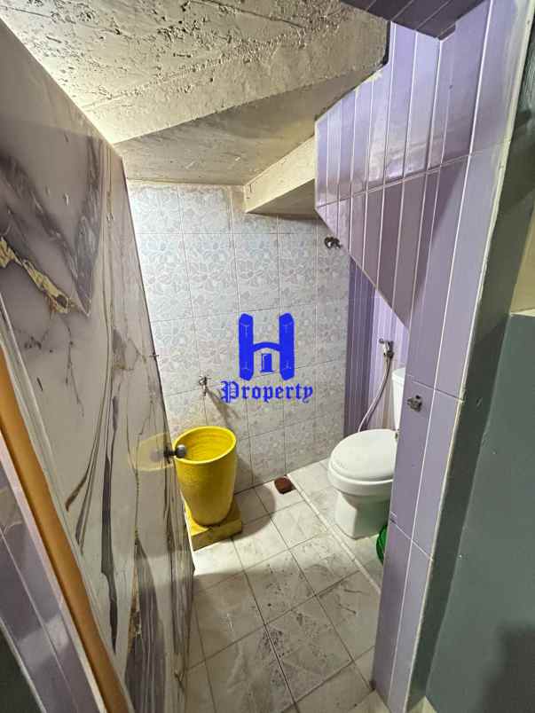 dijual rumah jalan brigjend katamso gg