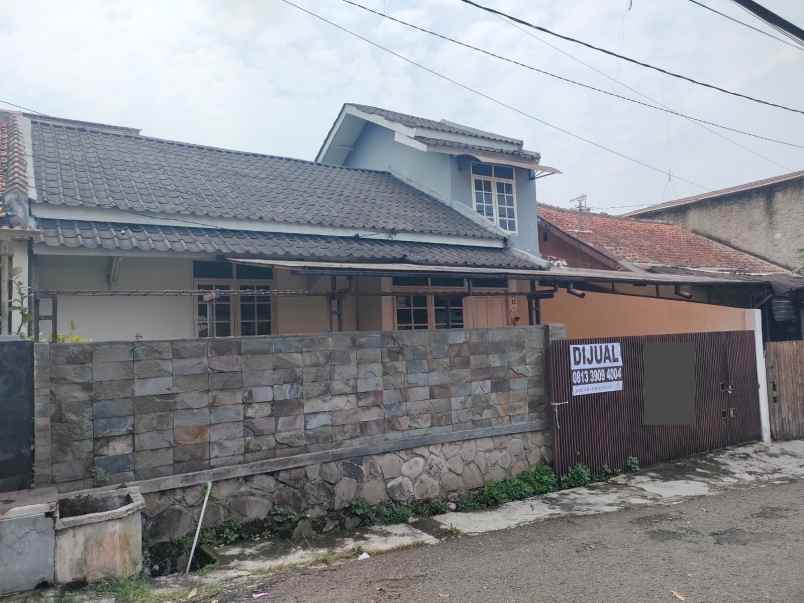 dijual rumah jalan budi dekat pesantren cibabat