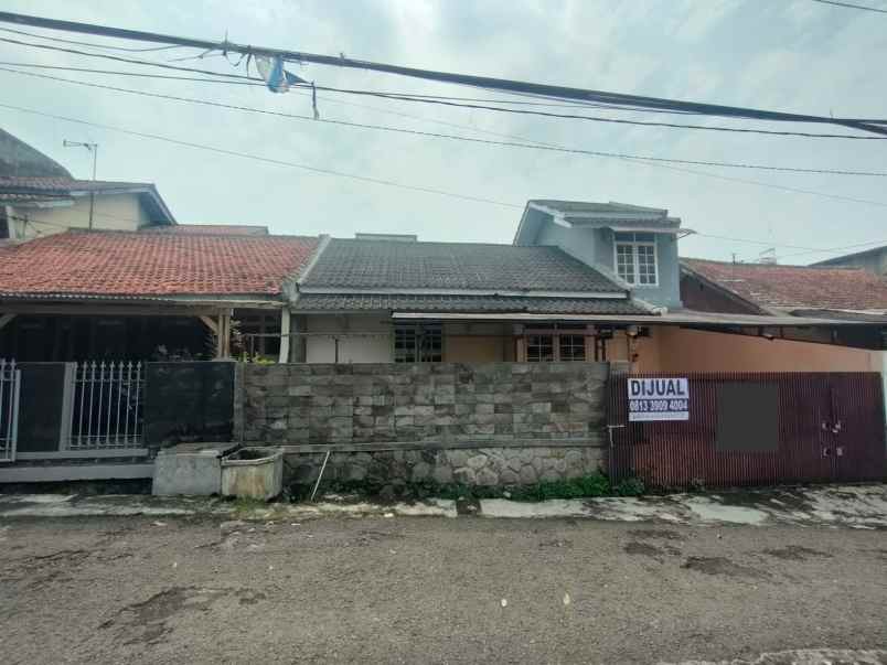 dijual rumah jalan budi dekat pesantren cibabat