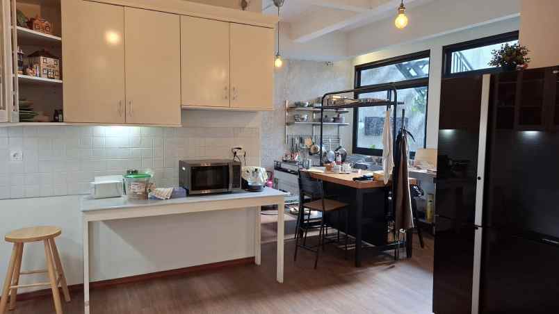 dijual rumah jalan bungur besar gunung