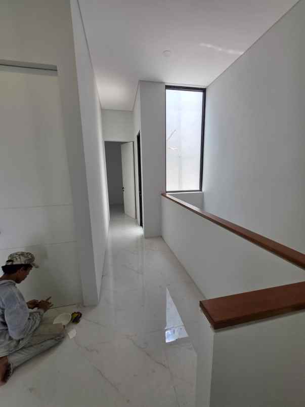 dijual rumah jalan pandugo timur