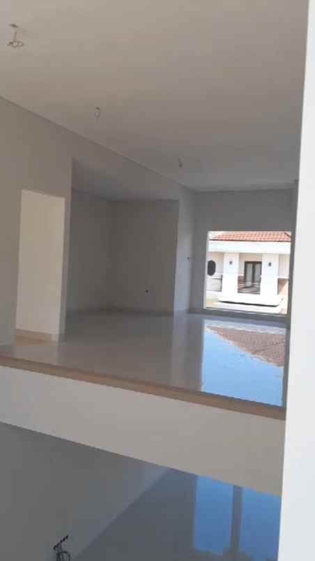 dijual rumah jalan puri widya kencana