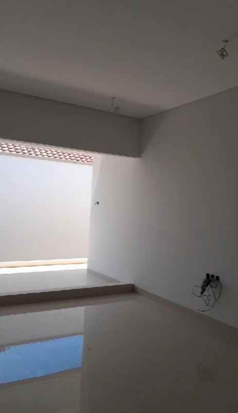 dijual rumah jalan puri widya kencana