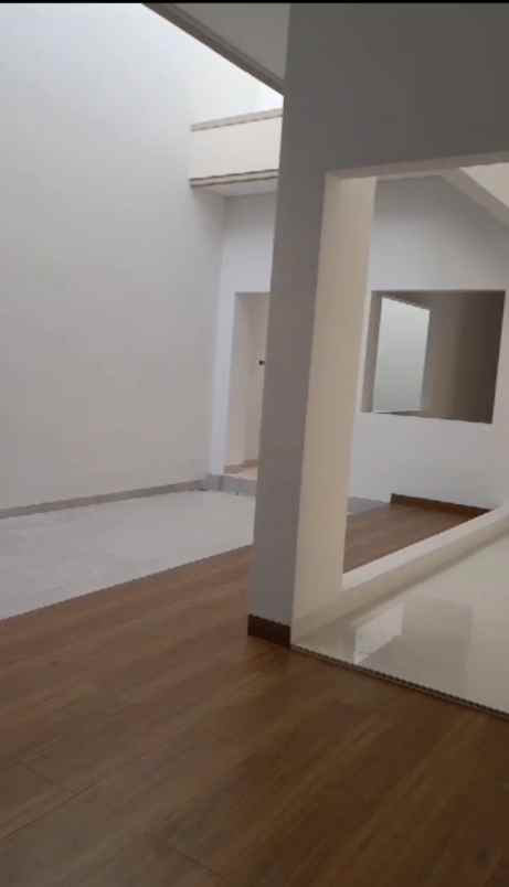 dijual rumah jalan puri widya kencana