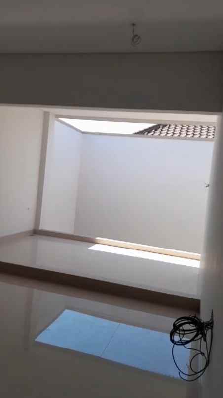 dijual rumah jalan puri widya kencana