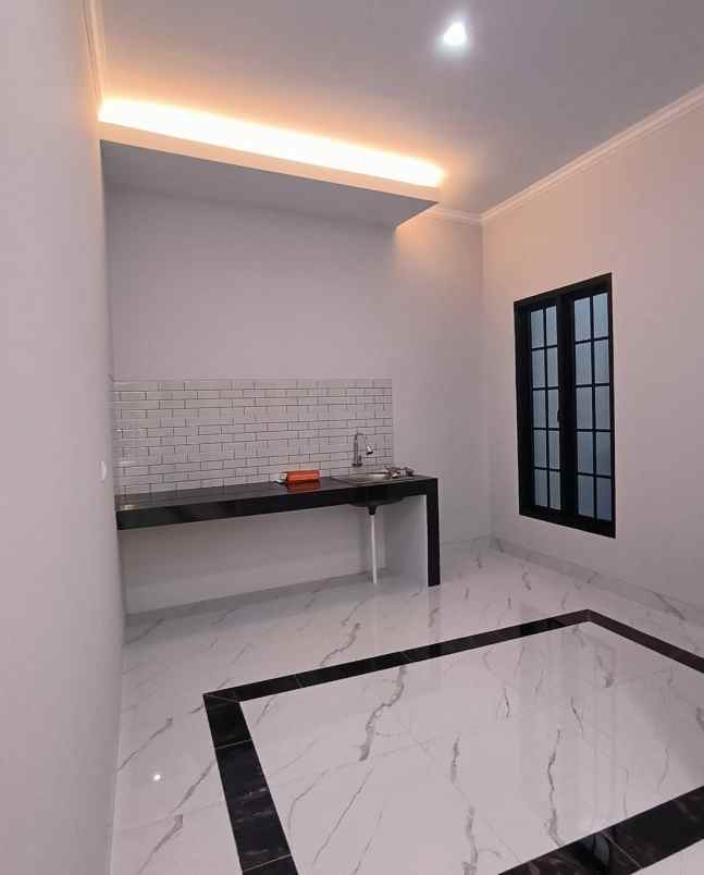 dijual rumah jalan raya pejaten