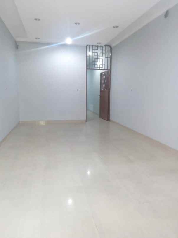 dijual rumah jalan raya pejuang medan