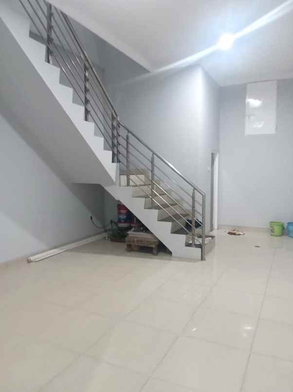 dijual rumah jalan raya pejuang medan