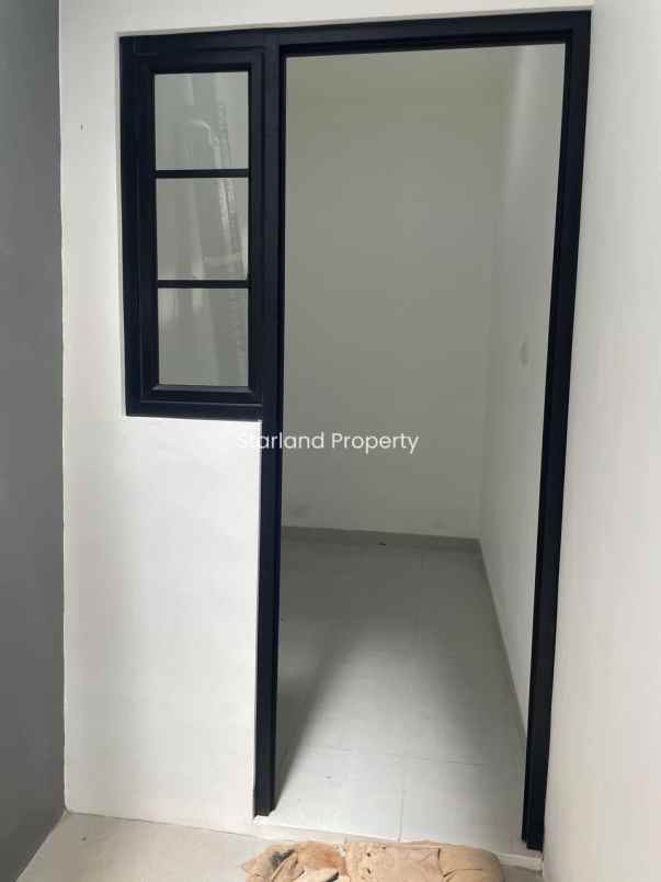 dijual rumah jalan raya permata bintaro