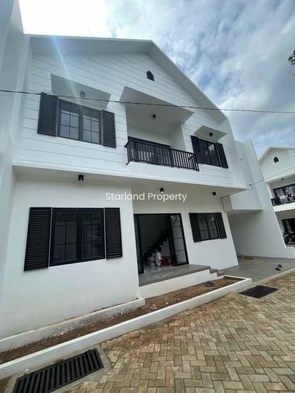 dijual rumah jalan raya permata bintaro