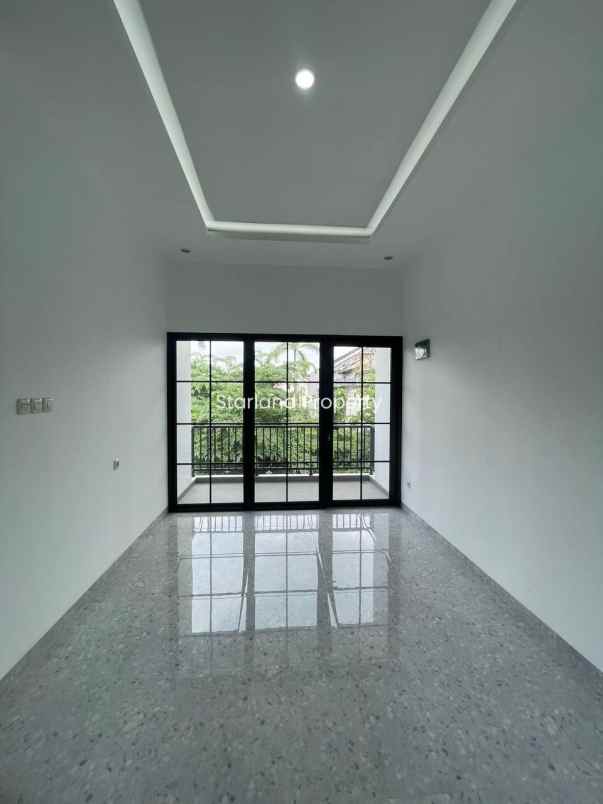 dijual rumah jalan raya permata bintaro