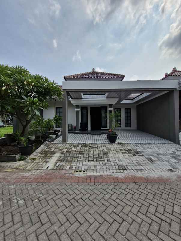 dijual rumah jalan royal park 1 citraland