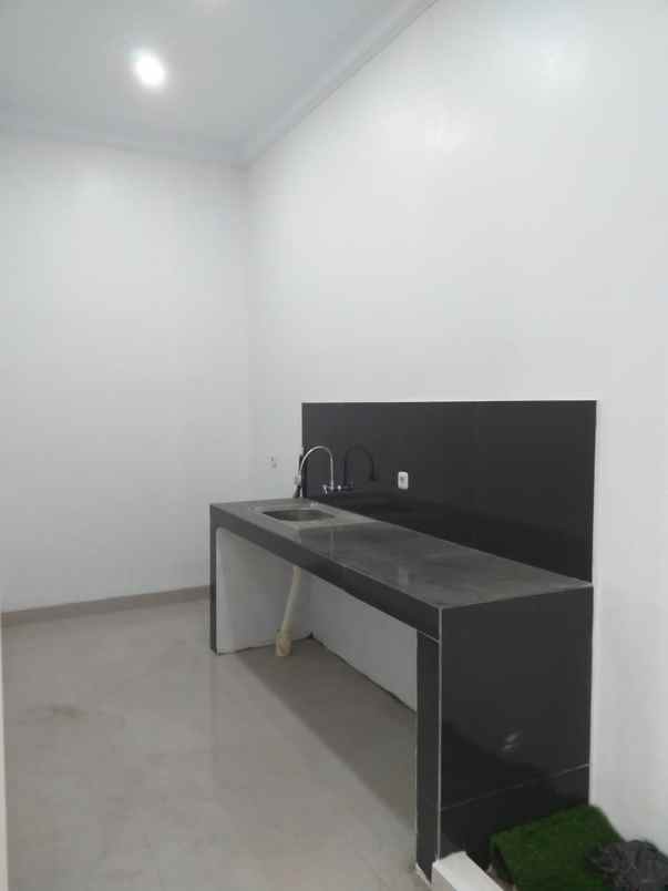 dijual rumah jalan sadar raya ciganjur