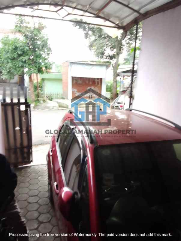 dijual rumah jalan sarijadi