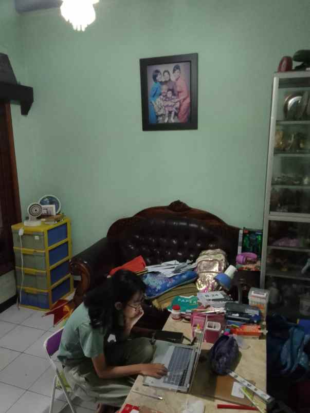 dijual rumah jalan sarijadi