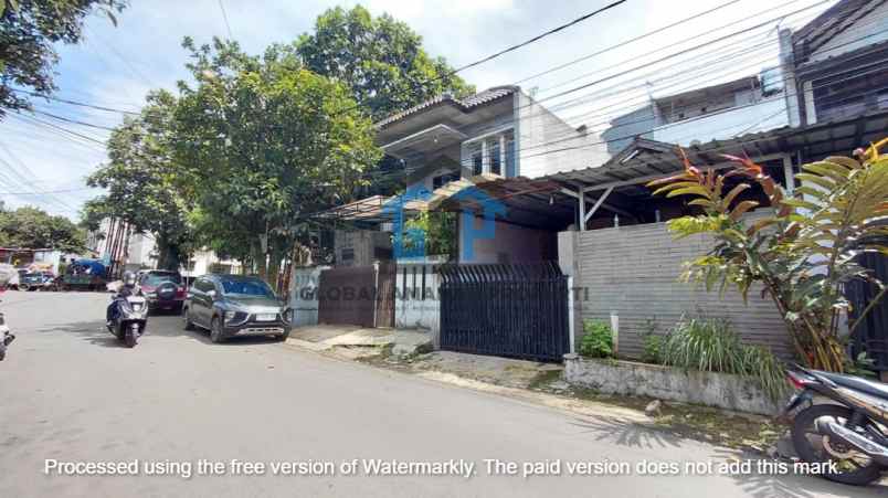dijual rumah jalan sarijadi