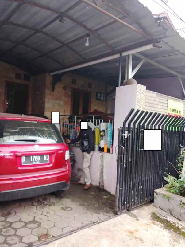 dijual rumah jalan sarijadi