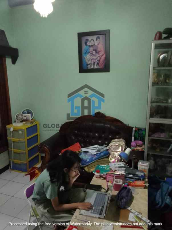 dijual rumah jalan sarijadi