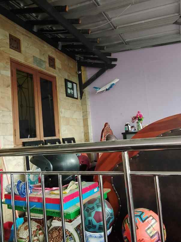 dijual rumah jalan sarijadi