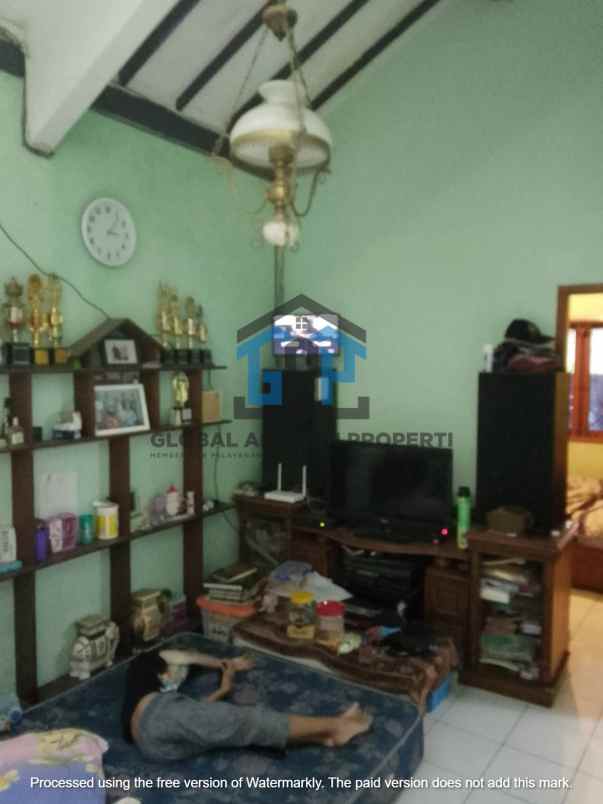 dijual rumah jalan sarijadi
