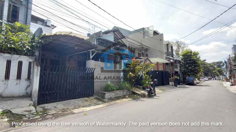 dijual rumah jalan sarijadi