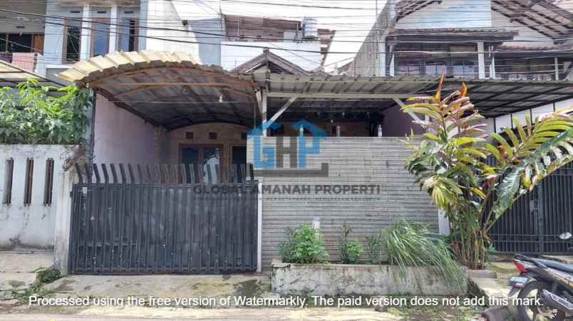 dijual rumah jalan sarijadi