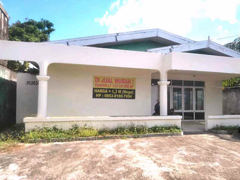 dijual rumah jalan slamet riyadi lorong