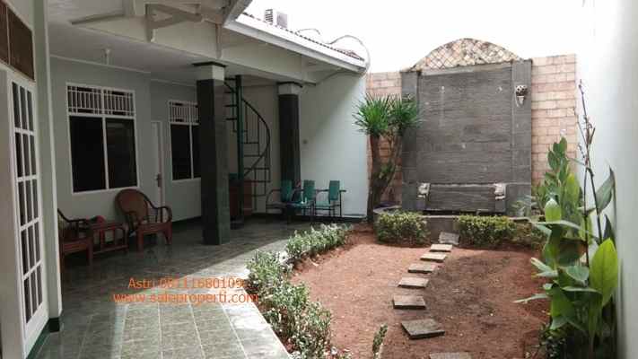 dijual rumah jalan wortel griya loka bsd