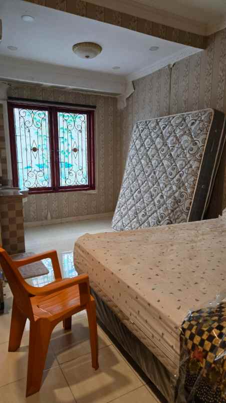 dijual rumah janur hijau kelapa gading