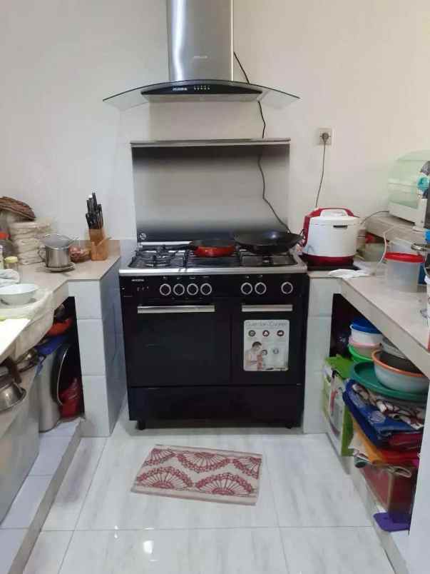 dijual rumah janur kuning residence