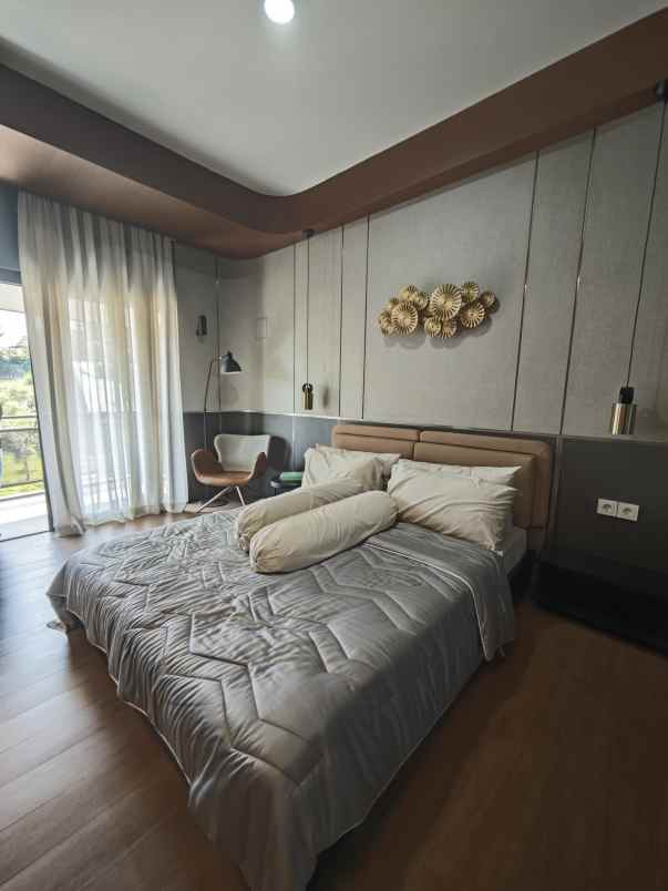 dijual rumah jl avoria estate kemang