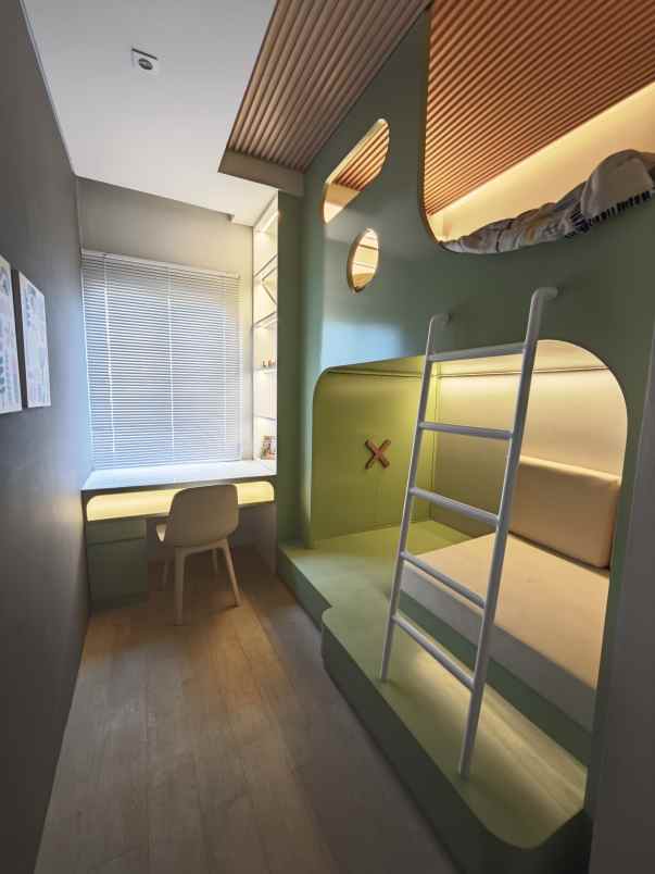 dijual rumah jl avoria estate kemang