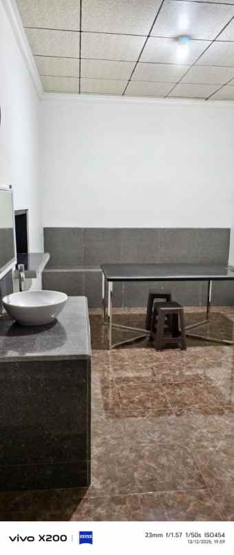 dijual rumah jl brigjen slamet riyadi