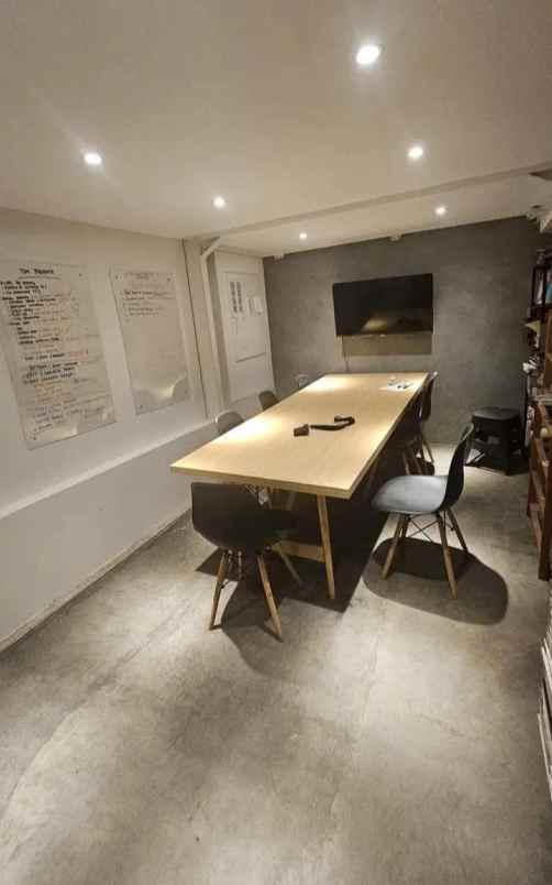 dijual rumah jl cijambe