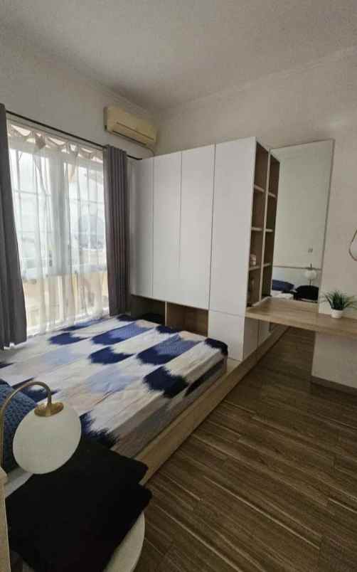 dijual rumah jl cijambe