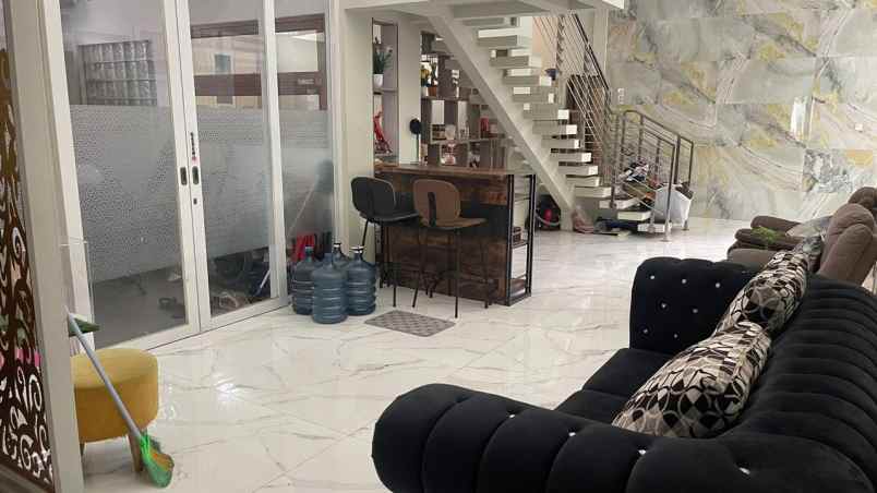 dijual rumah jl cijaura girang buahbatu