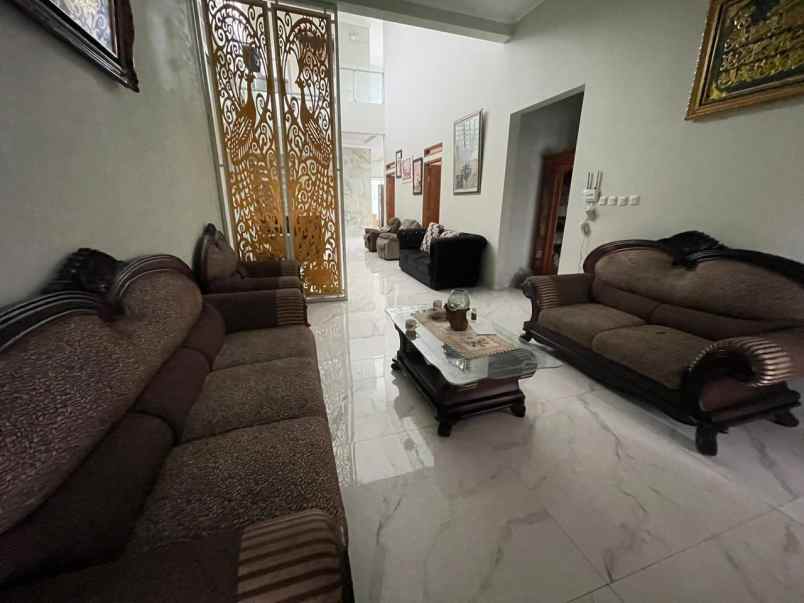 dijual rumah jl cijaura girang buahbatu