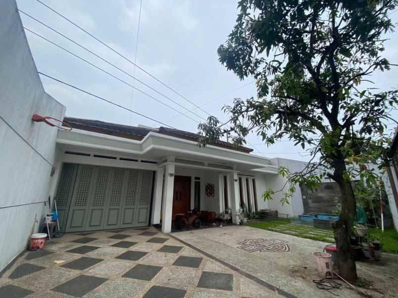 dijual rumah jl cijaura girang buahbatu