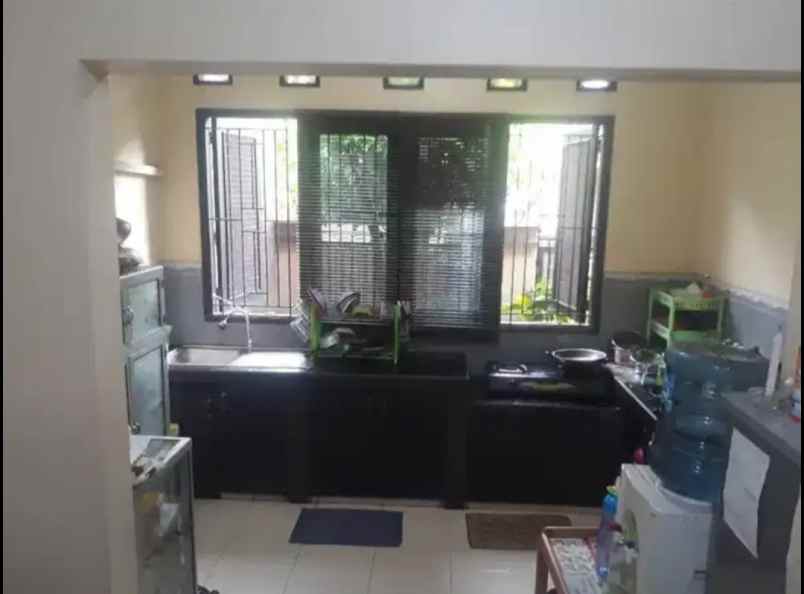 dijual rumah jl cipinang kebembem