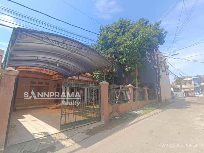 dijual rumah jl damai